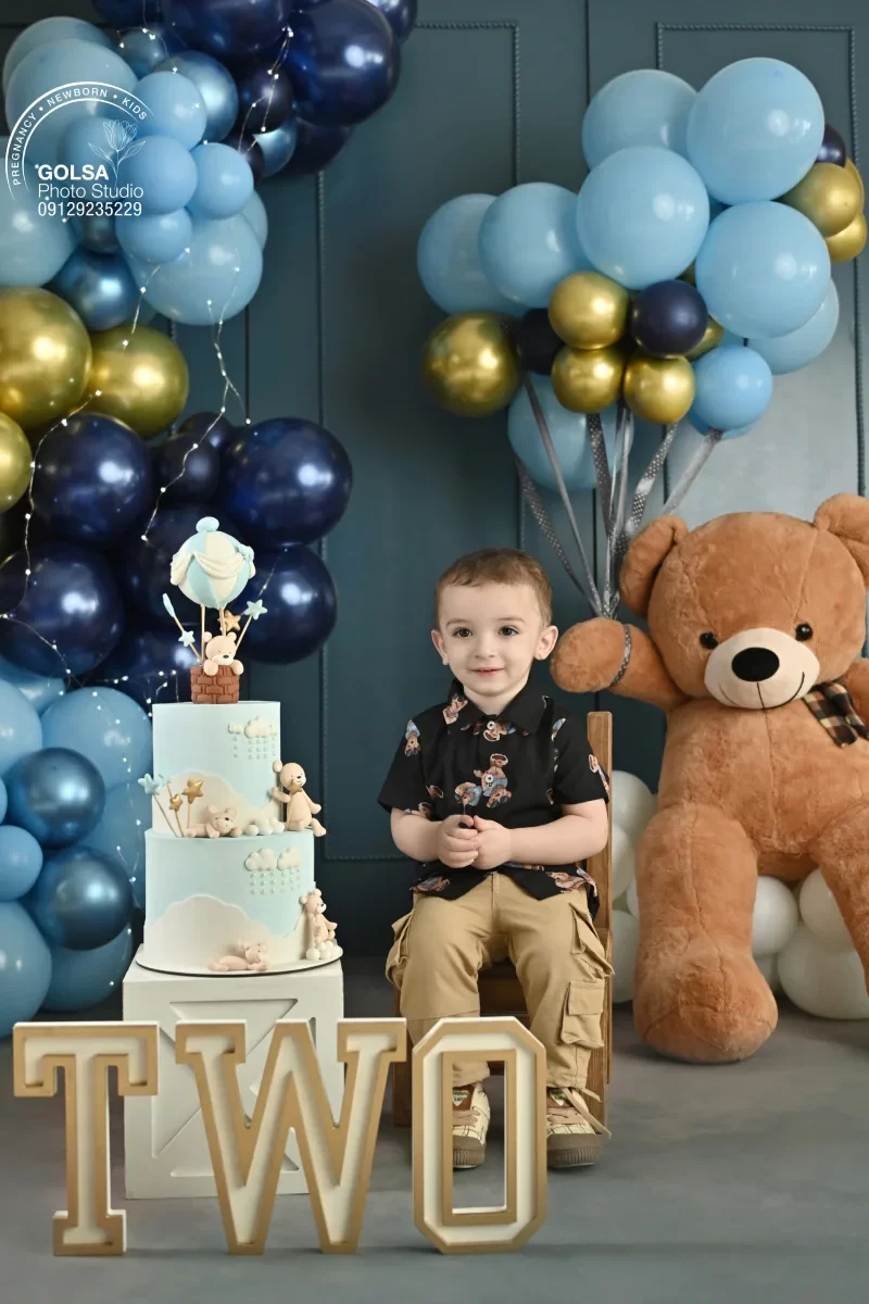 عکاسی تولد دو سالگی کودک پسر در استودیو گلسا