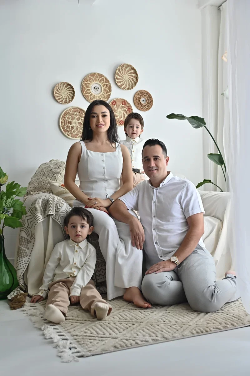 عکس خانوادگی در استودیو عکاسی گلسا